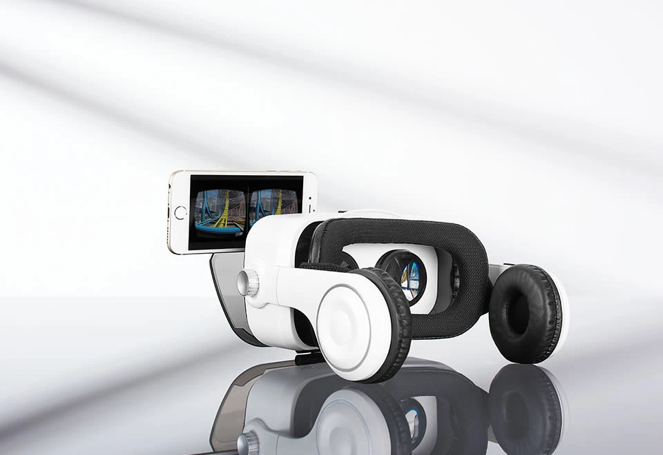 New ๐ Bluetooth VR Headset with Earphones by Sharper Image ๐งจ - Image 2