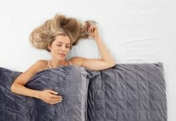 Best Pirce 💯 The Most Luxurious Stress Relieving Weighted Blanket by Sharper Image ⭐