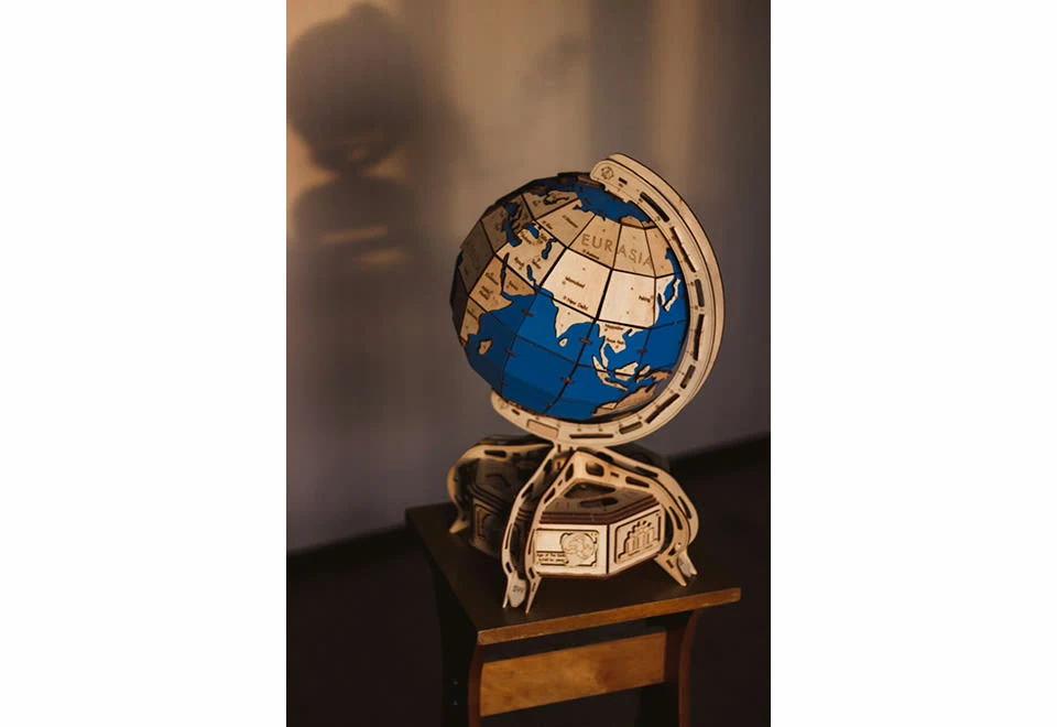 Budget ๐งจ Globe Construction Kit by ARTVENTURE LLC ๐งจ - Image 5